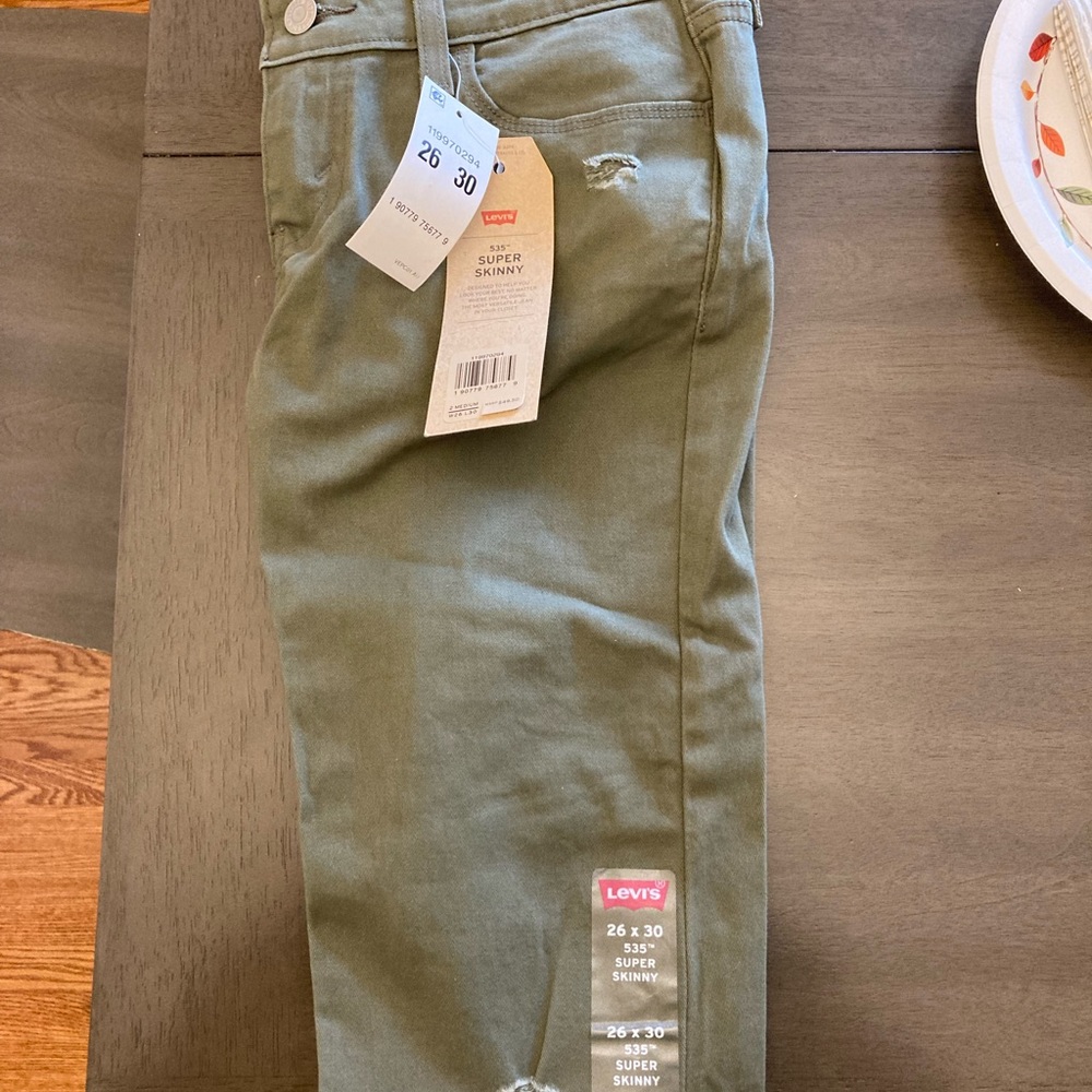 Womens Levi’s 535 Super Skinny